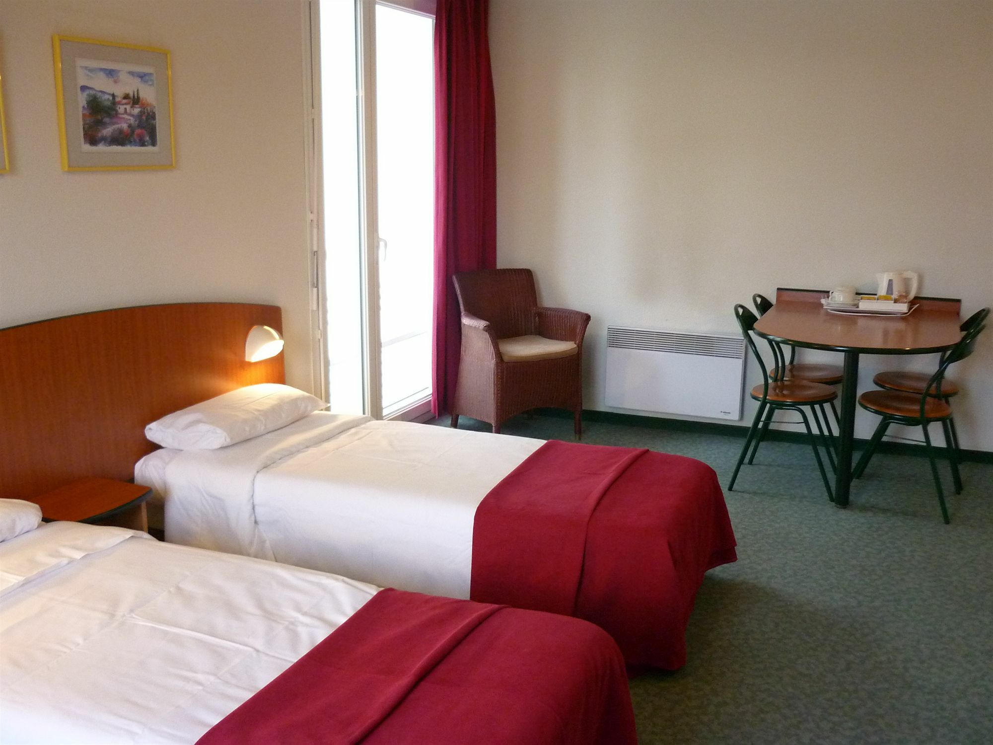 Appart'Hotel Victoria Garden Pau Bilik gambar